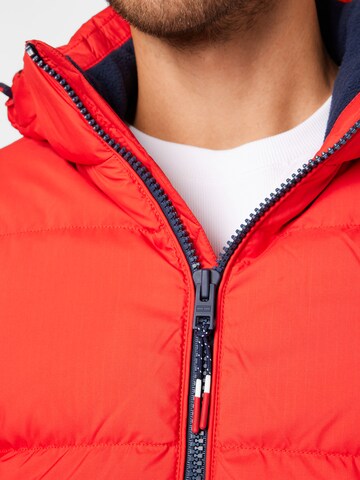 Tommy Jeans Winterjas in Rood