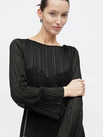 GUESS Mekko 'Ilenia' värissä musta