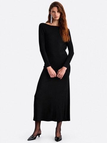 Robe Ethiquet en noir