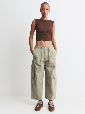 Pull&Bear Toppi värissä ruskea: etupuoli