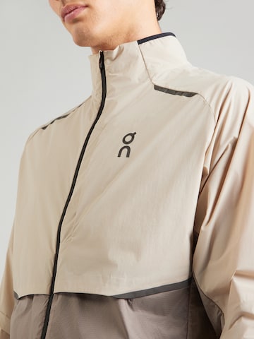 On Sportsjakke i beige