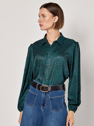 Chemisier Apricot en vert : devant