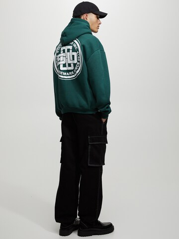 Pull&Bear Sweatshirt in Grün