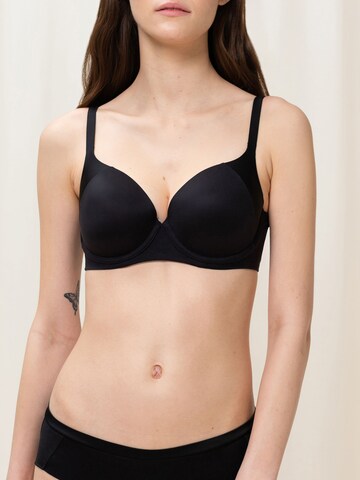 TRIUMPH T-Shirt Bügel-BH ' Body Make-up Soft Touch ' in Schwarz: Vorderseite
