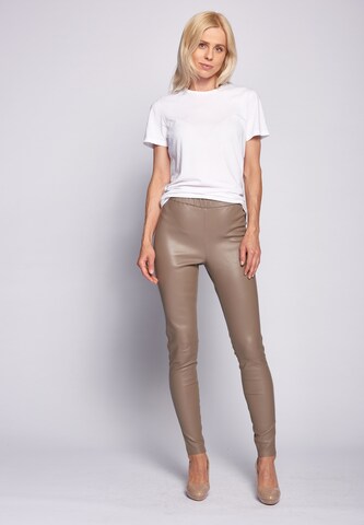 Skinny Pantalon Maze en marron