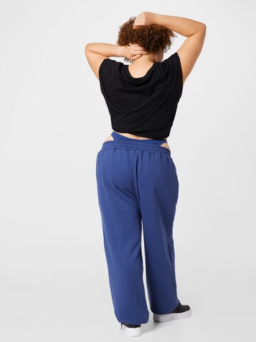 Effilé Pantalon Public Desire Curve en bleu