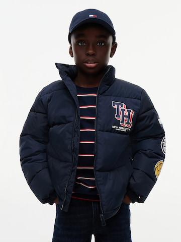 TOMMY HILFIGER Tussenjas in Blauw: voorkant