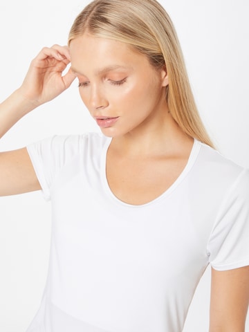 T-shirt fonctionnel 'VALERY' Marika en blanc