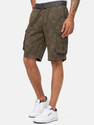 Tazzio Regular Cargohose 'A201' in Grün