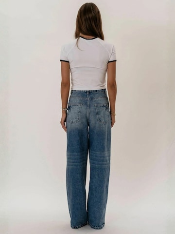 It's May Top ' Rosa ' in White