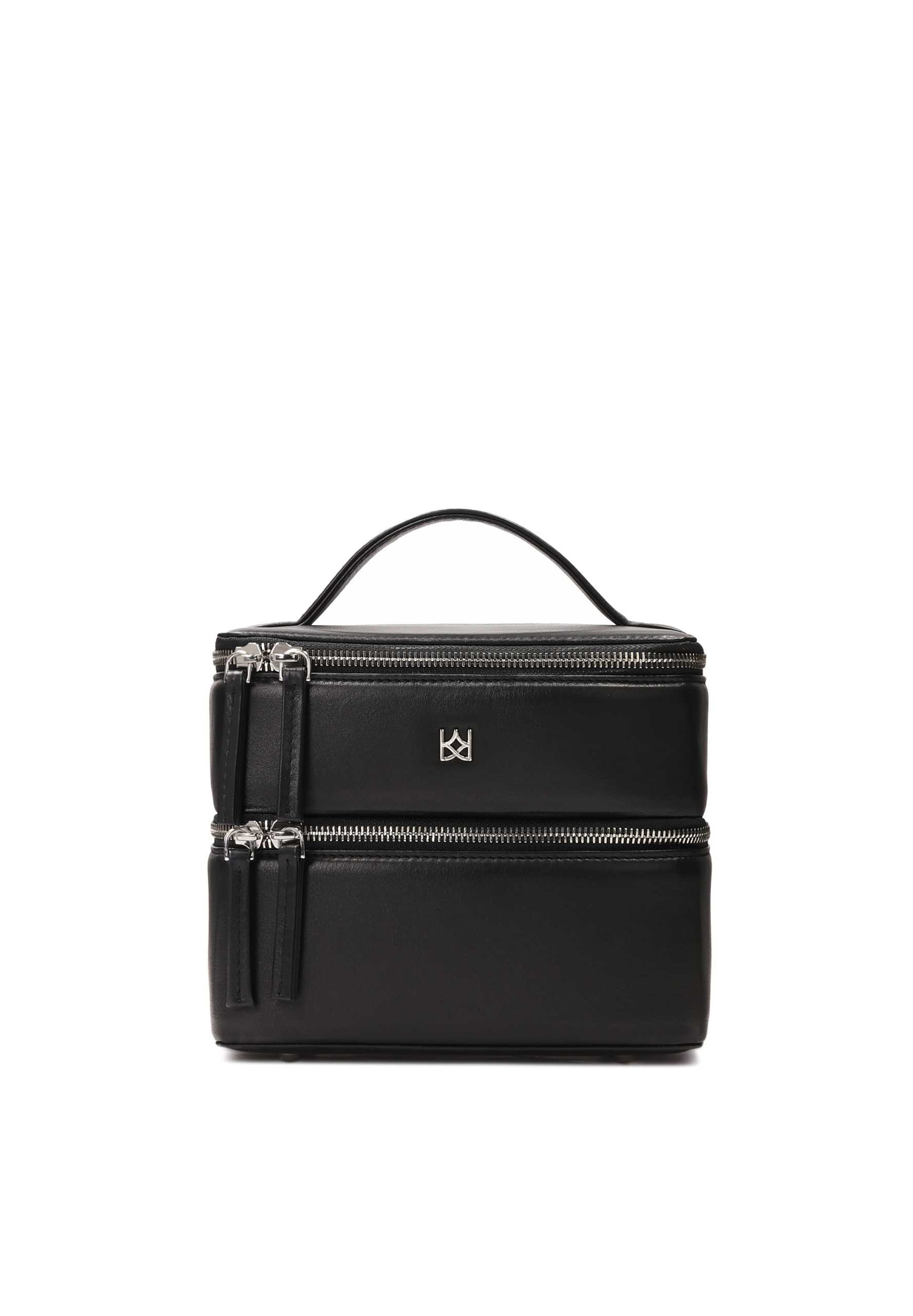 Kazar Νεσεσέρ σε μαύρο: μπροστά