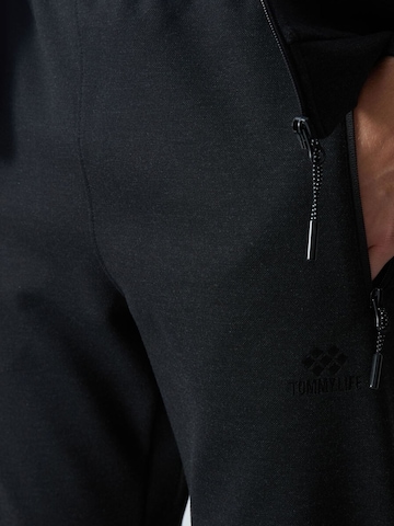 Tuta da jogging di Tommy Life in nero