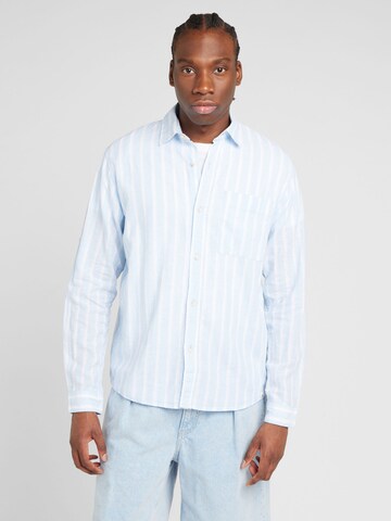 TOM TAILOR DENIM Comfort fit Button Up Shirt in Blue: front