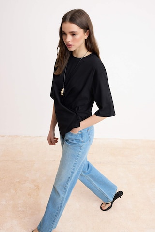Trendyol - Camiseta en negro