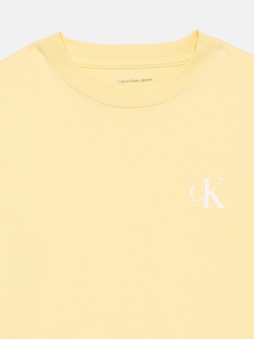 Calvin Klein JeansMajica - žuta boja
