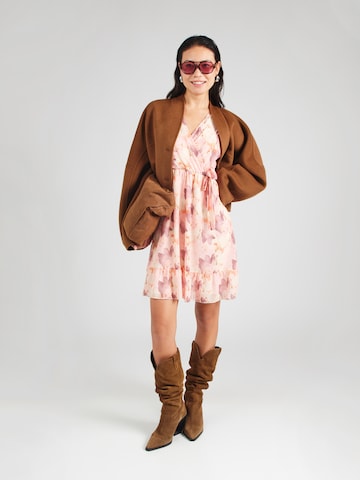Rochie de la Sublevel pe roz