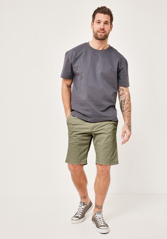 REDPOINT Slimfit Shorts in Grün