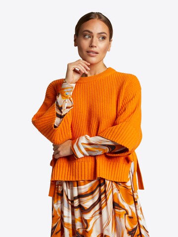 Rich & Royal Pullover in Orange: predná strana