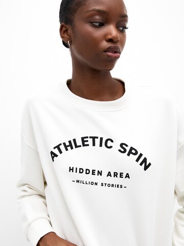 Pull&Bear Sweatshirt in Beige