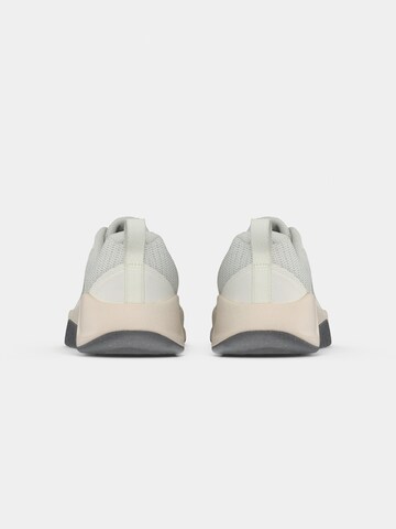 NIKE Спортивная обувь 'MC Trainer 3' в Бежевый