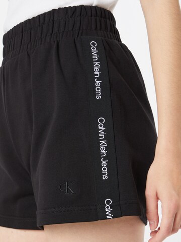 Regular Pantaloni de la Calvin Klein Jeans pe negru