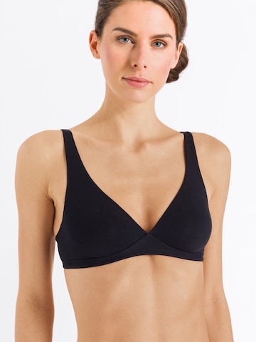 Hanro Triangle Bra 'Sensation' in Black: front