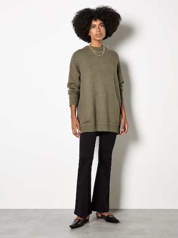 Apricot Sweater ' ' in Green