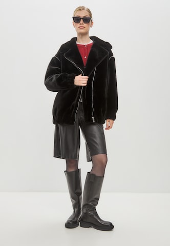 Manteau d’hiver CESARE GASPARI en noir