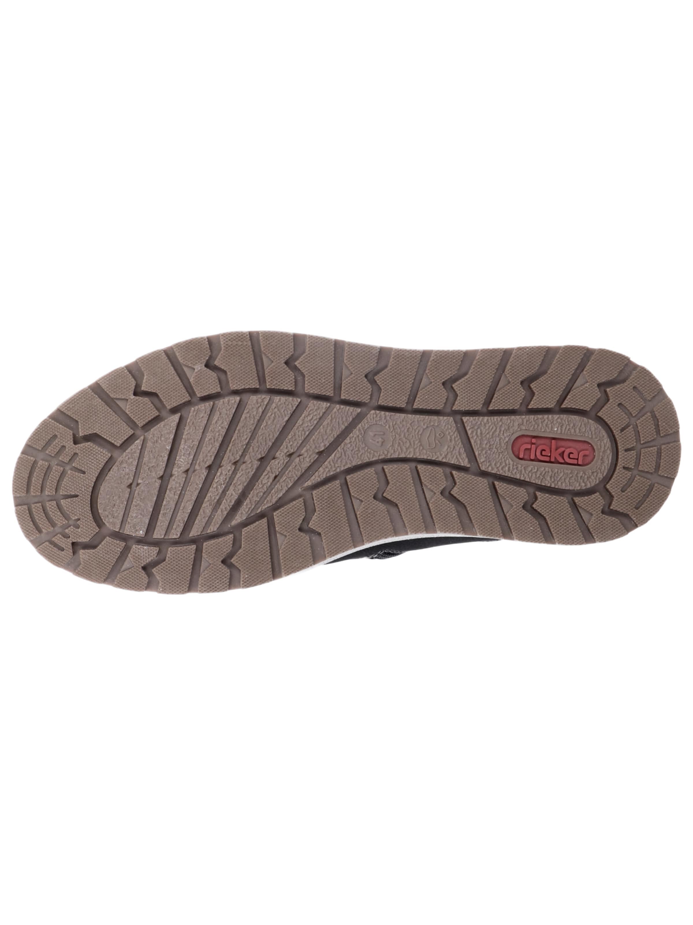 Bocanci cu șireturi de la Rieker pe negru