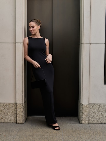 The Base Theory Φόρεμα σε μαύρο