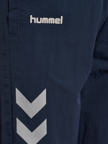 Hummel Loosefit Sporthose in Blau