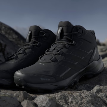 Boots 'Skychaser AX5' ADIDAS TERREX en noir