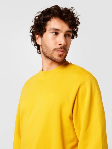 JACK WOLFSKIN Athletic Sweatshirt in Yellow