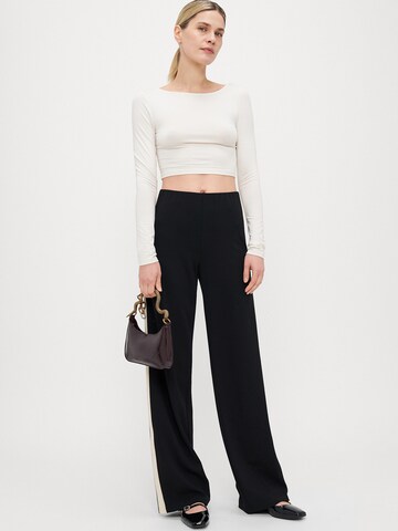 Vero Moda Tall - Pierna ancha Pantalón 'VMBERLIN' en negro