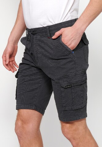 KOROSHI Regular Shorts in Grau