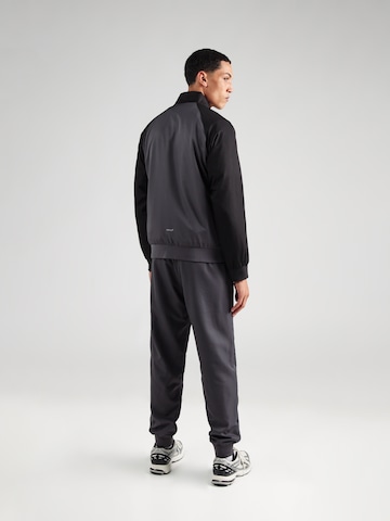 Survêtement EA7 Emporio Armani en gris