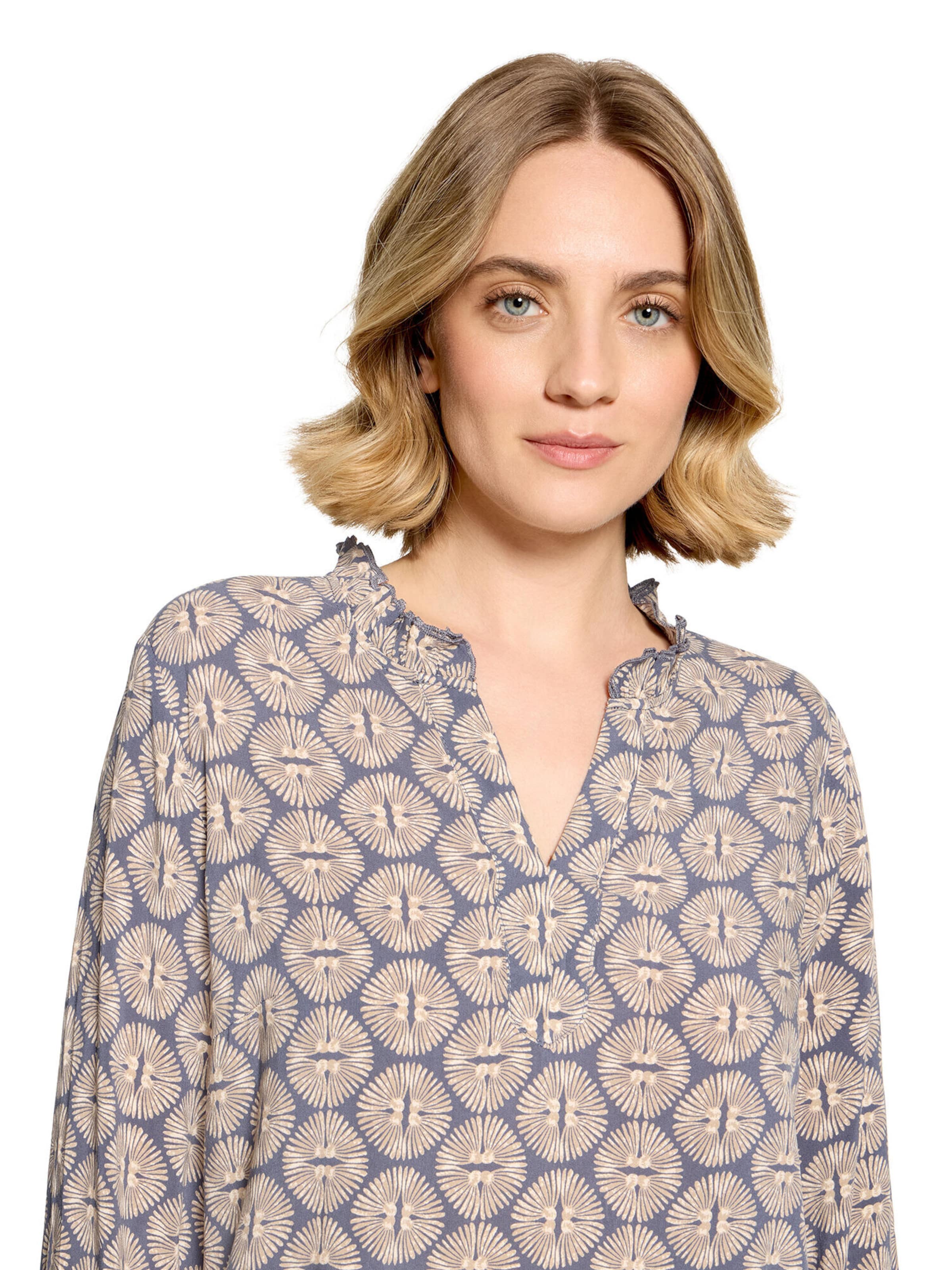 Cartoon Blouse in Blue
