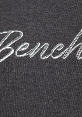 BENCH Μπλούζα φούτερ σε γκρι