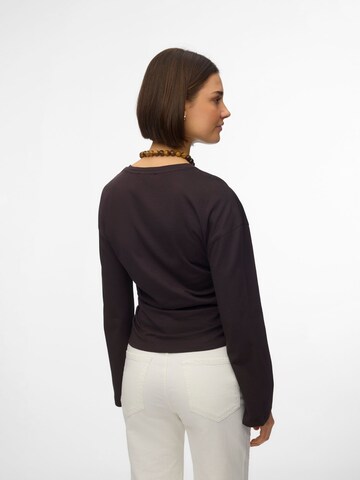 VERO MODA - Camiseta 'AVARO' en marrón