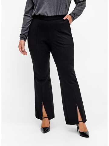 Zizzi - Acampanado Pantalón 'Maddie' en negro: frente