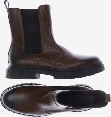 Reserved Stiefel 45 in Braun: Vorderseite
