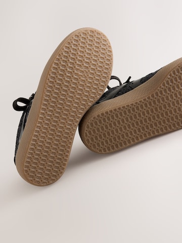 Baskets Next en noir
