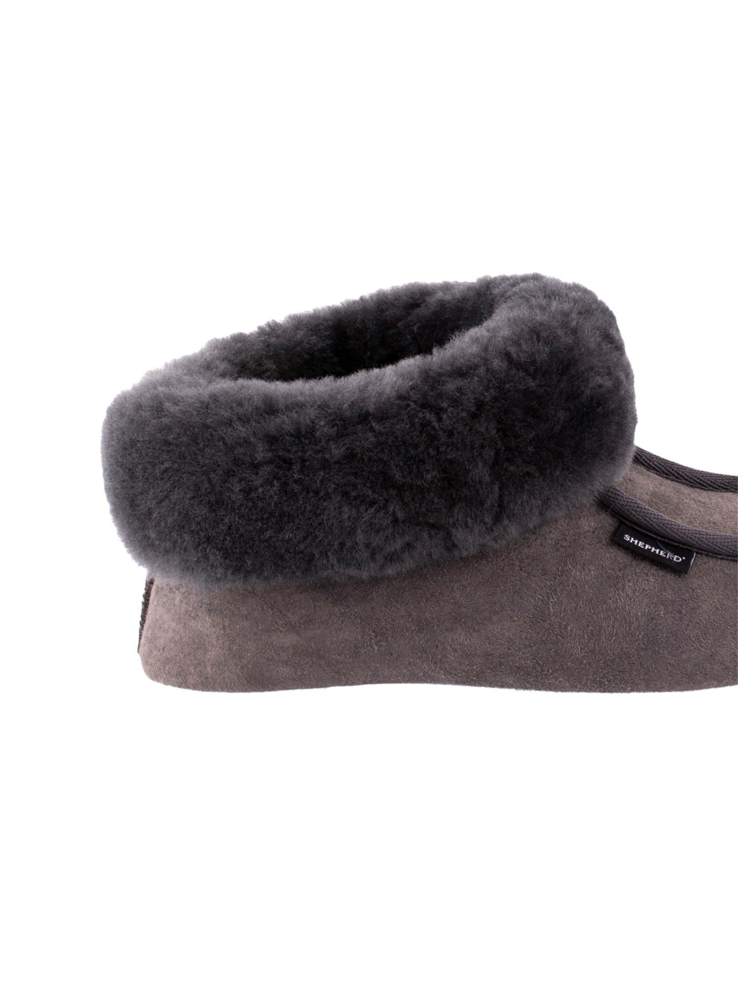 SHEPHERD Slipper 'Moa' in Black