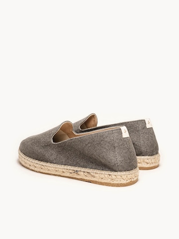 Alhamas Espadrilles 'Alpargata Plana' in Grijs