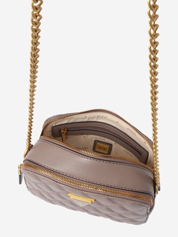 GUESS - Bolso de hombro 'Giully' en gris