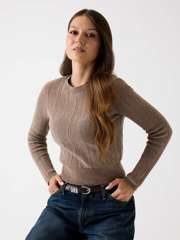 GUESS Sweater in Beige: front