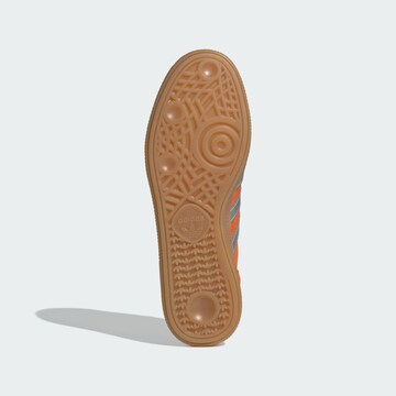 ADIDAS ORIGINALS Rövid szárú sportcipők 'Handball Spezial' - narancs