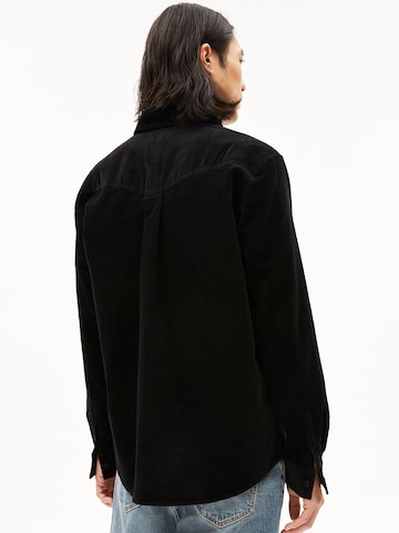 ARMEDANGELS Regular fit Button Up Shirt 'SOMAAN' in Black