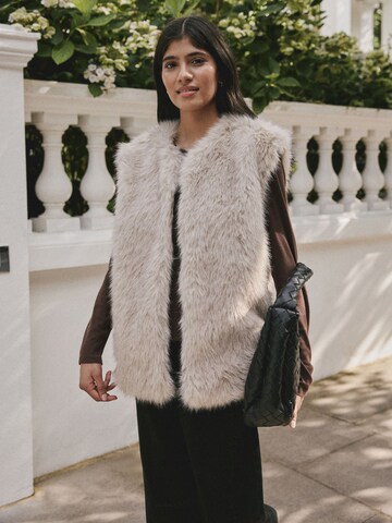 Next Vest in Beige: front