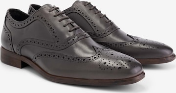 DenBroeck Lace-Up Shoes 'State St.' in Brown